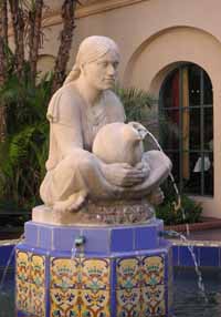 sculpture of Aztec woman